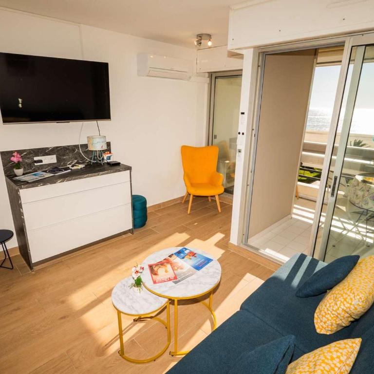 Appartement moderne avec climatisation, balcon et parking - FR-1-696-63 - Apartment - 11