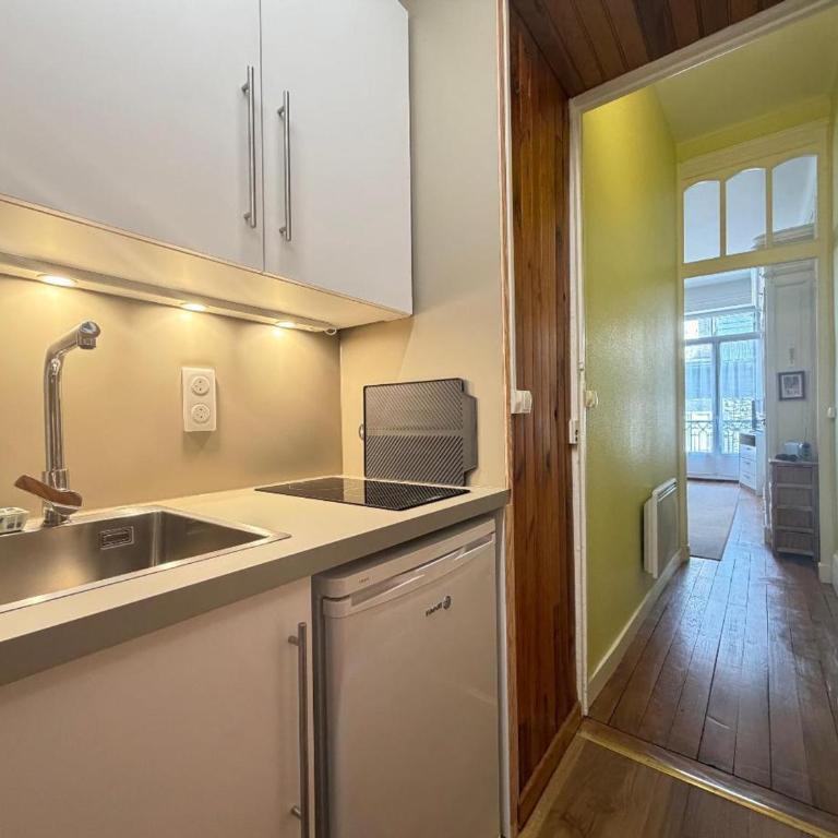 Studio 2* Hyper-Centre avec Balcon et WiFi - FR-1-608-69 - Studio - 11