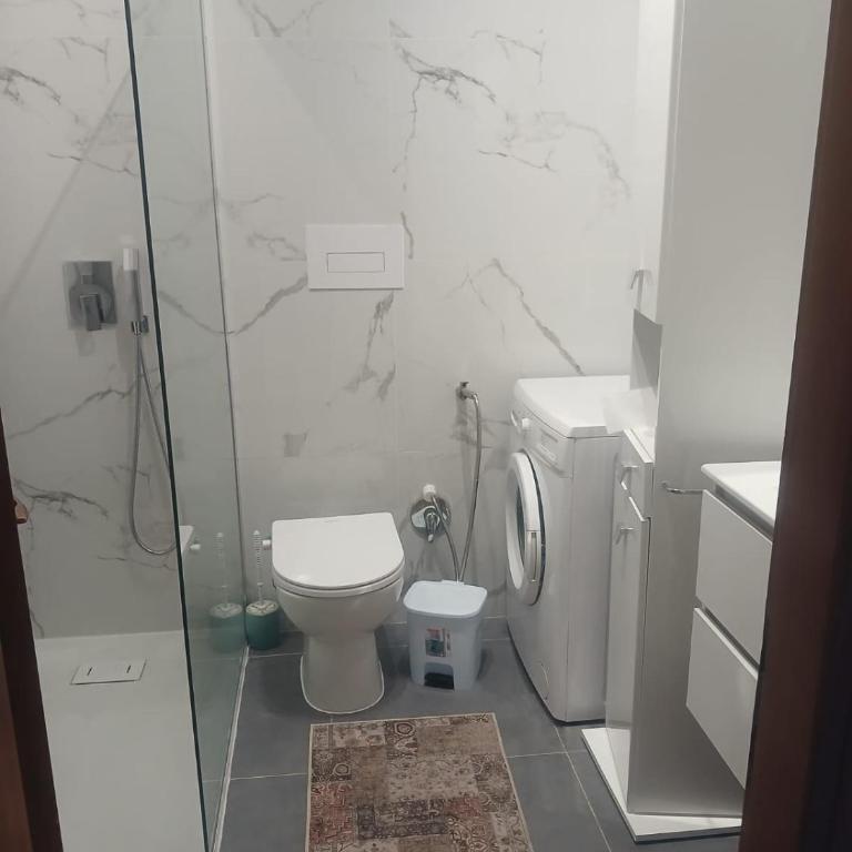 appartamento 4 piano - Appartamento con 2 Camere da Letto - 2