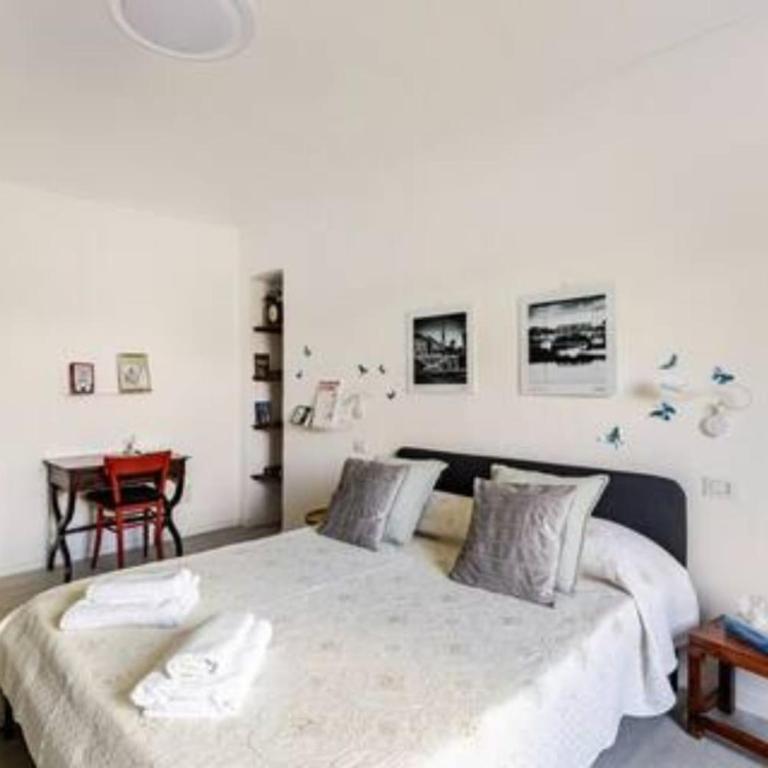 Porta Susa Apartments - Central Turin - One-Bedroom Apartment - 2
