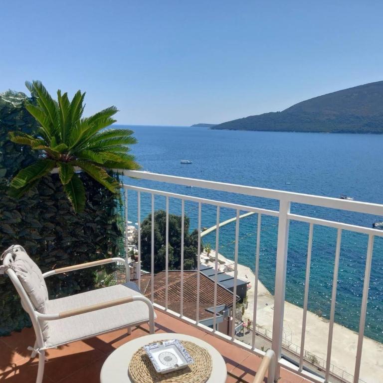 Bay View Apartment - Studio with Sea View - 2