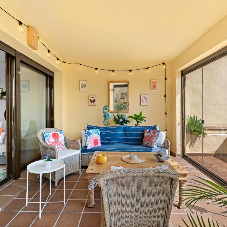 Duquesa village Calme Piscine & soleil garanti - Apartment mit 2 Schlafzimmern, Terrasse und Meerblick - 8