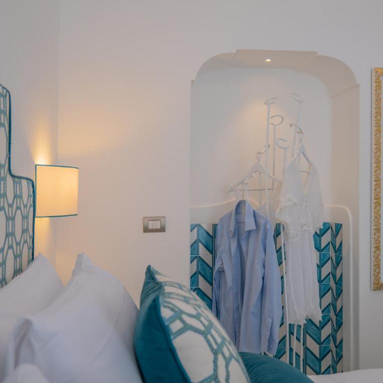 Milky Suites Positano - Camera Queen Deluxe - 9