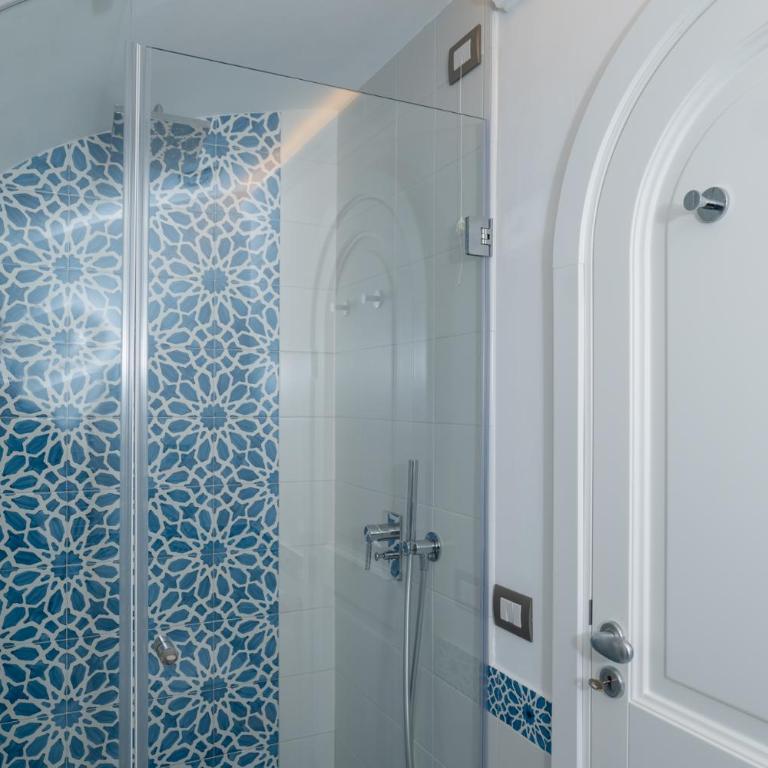 Milky Suites Positano - Camera Queen Superior - 9