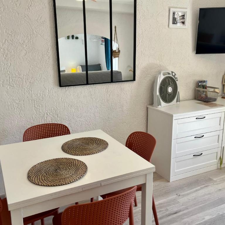 "LA PIOL" apartment in the heart of Hyères - Apartamento - 4