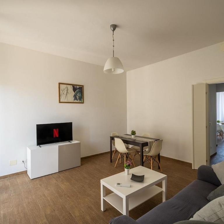 Appartamento per famiglie e gruppi con parcheggio - Appartamento con 1 Camera da Letto - 1