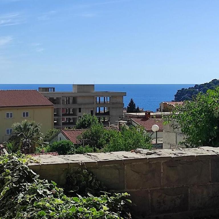 Villa Petrovac Guesthouse Rooms - Deluxe Triple Room with Sea View - 5