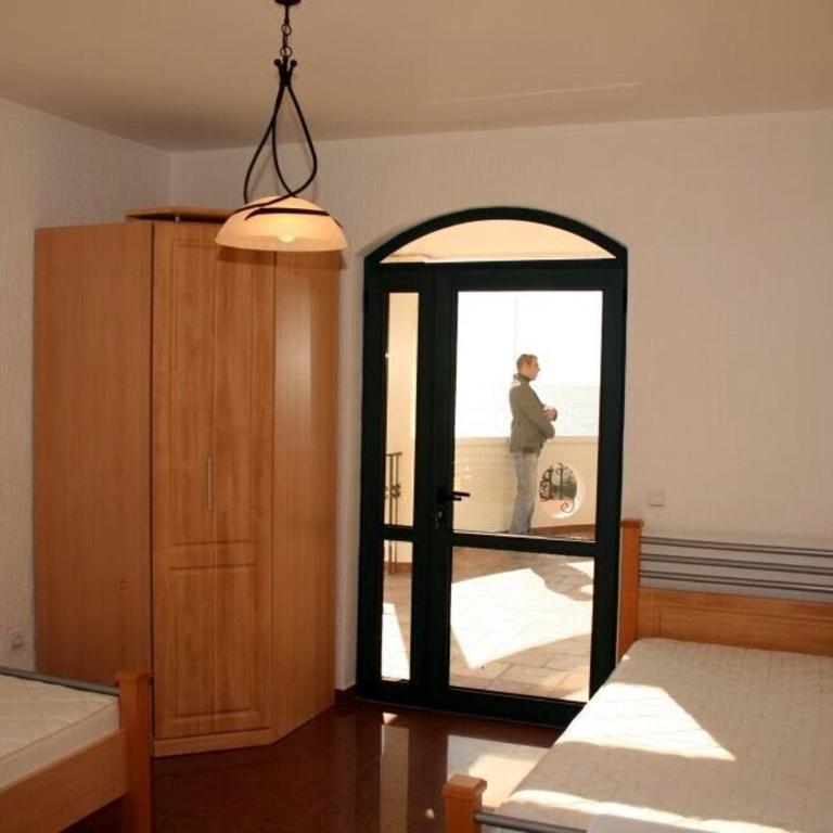 Villa Petrovac Guesthouse Rooms - Standardna Trokrevetna Soba - 10