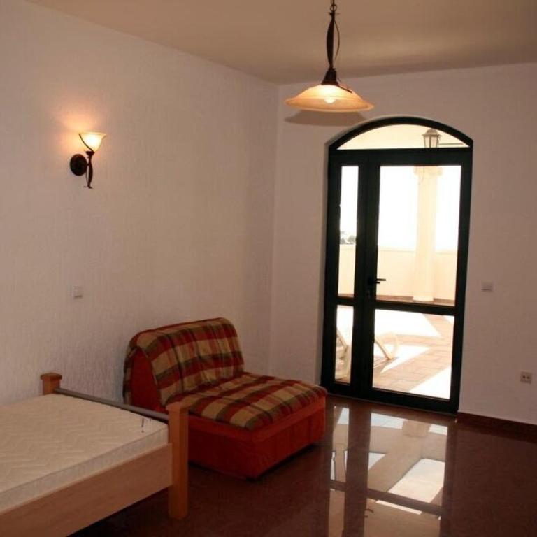 Villa Petrovac Guesthouse Rooms - Deluks Dvokrevetna Soba sa Zasebnim Krevetima - 16