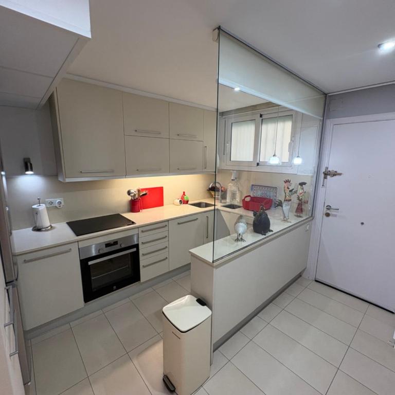 Apartamento frente al mar con WIFI y parking. - Appartement 3 Chambres - 11