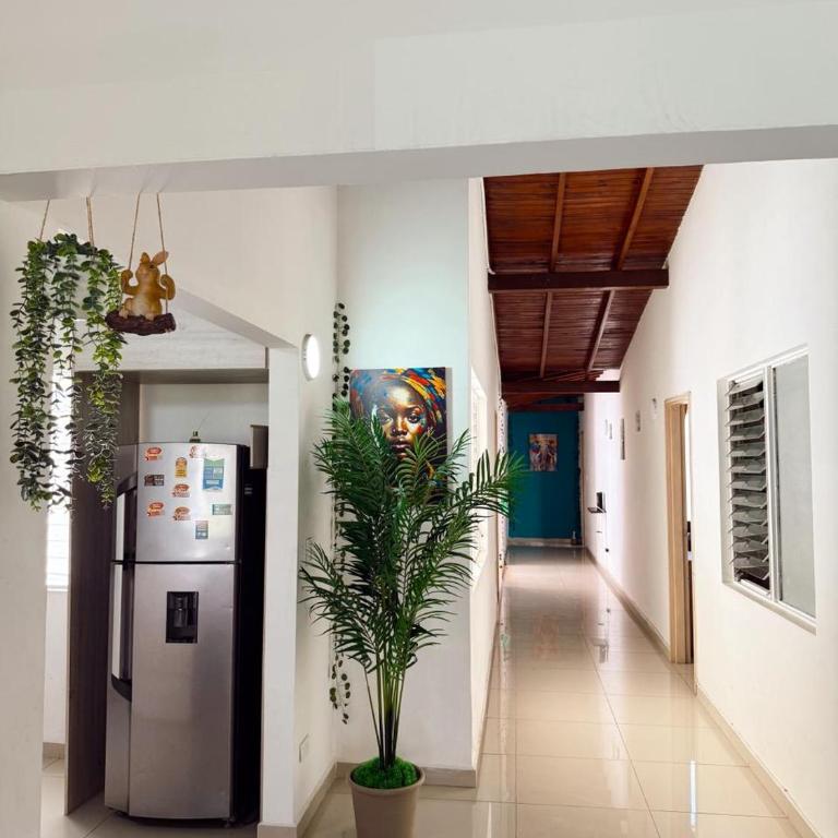 Apartamento amplio para grupos, a pasos del Estadio Atanasio - Laureles - Three-Bedroom Apartment - 18