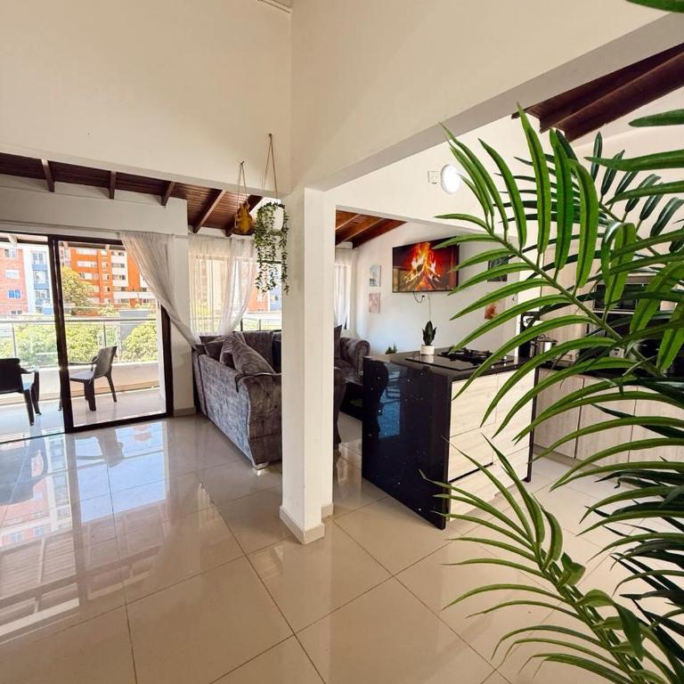 Apartamento amplio para grupos, a pasos del Estadio Atanasio - Laureles - Three-Bedroom Apartment - 31