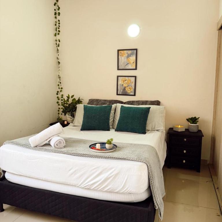 Apartamento amplio para grupos, a pasos del Estadio Atanasio - Laureles - Three-Bedroom Apartment - 38