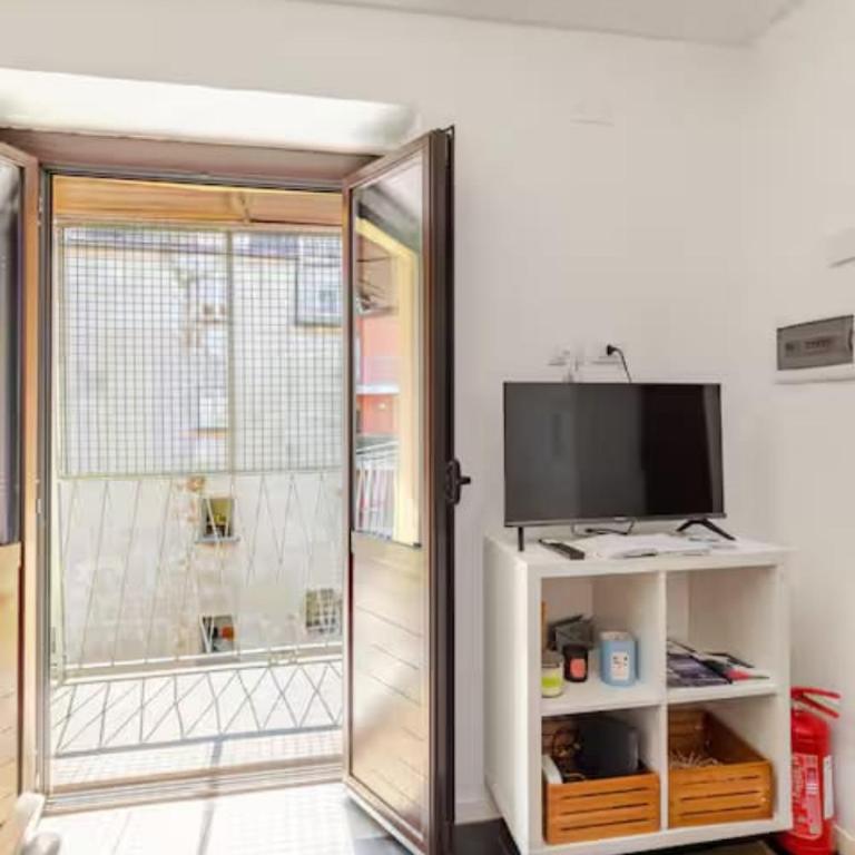 Porta Susa Apartments - Central Turin - One-Bedroom Apartment - 4