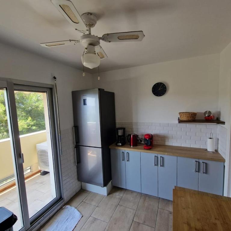 Superbe appartement en résidence avec piscine - Appartement 3 Chambres - 28