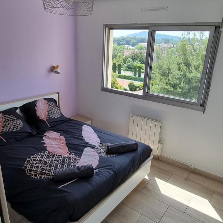 Superbe appartement en résidence avec piscine - Appartement 3 Chambres - 13