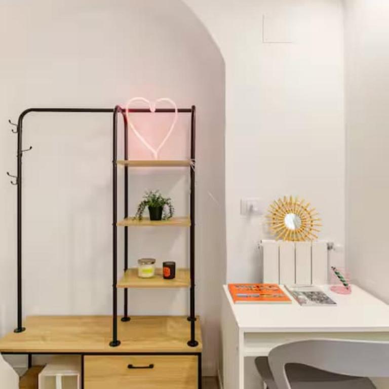 Porta Susa Apartments - Central Turin - One-Bedroom Apartment - 14
