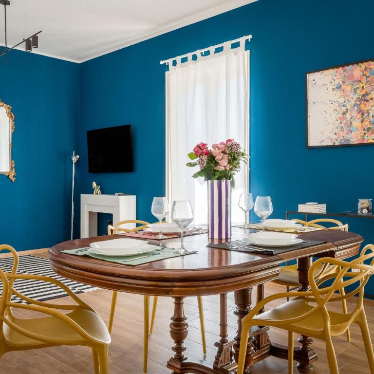 Aura Suites Lecce - Appartamento Deluxe con 2 Camere da Letto e Balcone - 1