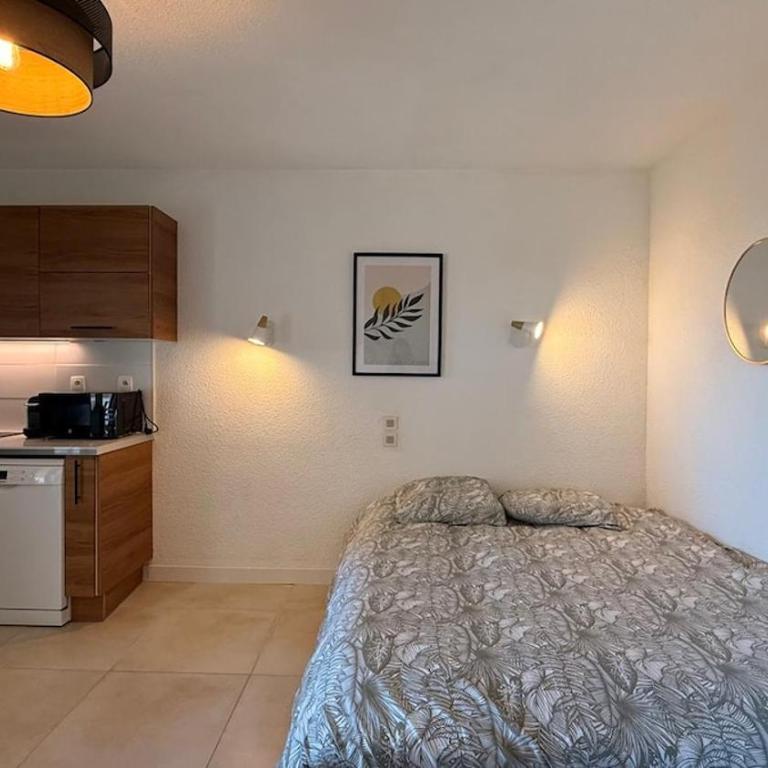 F1 climatisé avec piscine - Apartment mit 2 Schlafzimmern - 22