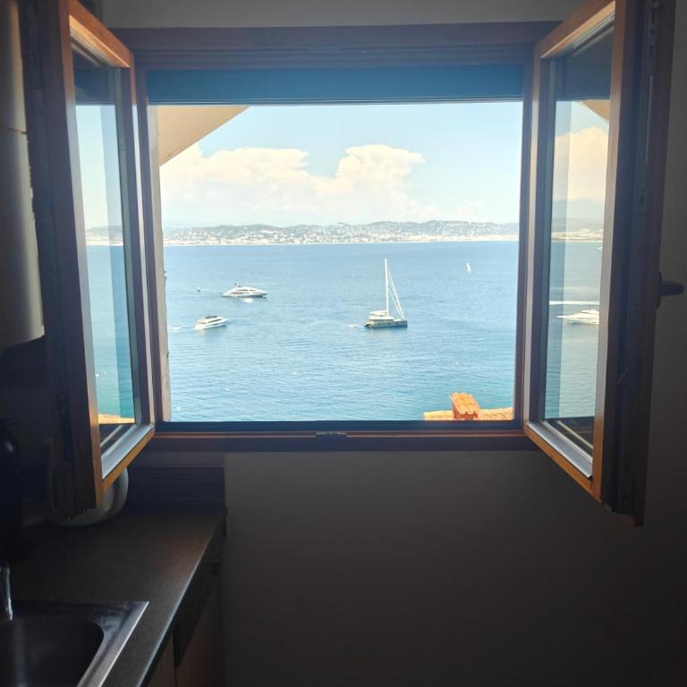 La Coraillère Waterfront Villa with Private Pool and Sea Access - Appartement 1 Chambre - Vue sur Mer - 19