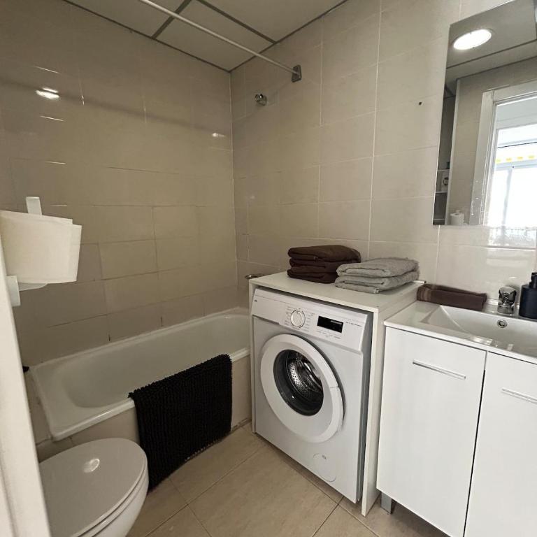 Cozy Apartment with Pool at 5 Min to Beach - Appartamento con 2 Camere da Letto e Vista Piscina - 14