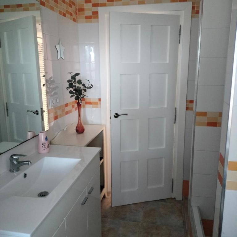 Apartment in Las Fuentes with a pool and Wi-Fi - Two-Bedroom Apartment - 20