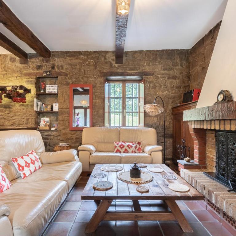 Caserio Urikosolo - Five-Bedroom House - 11