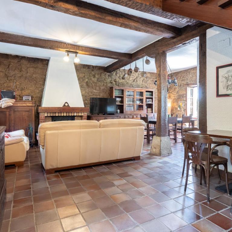 Caserio Urikosolo - Five-Bedroom House - 12