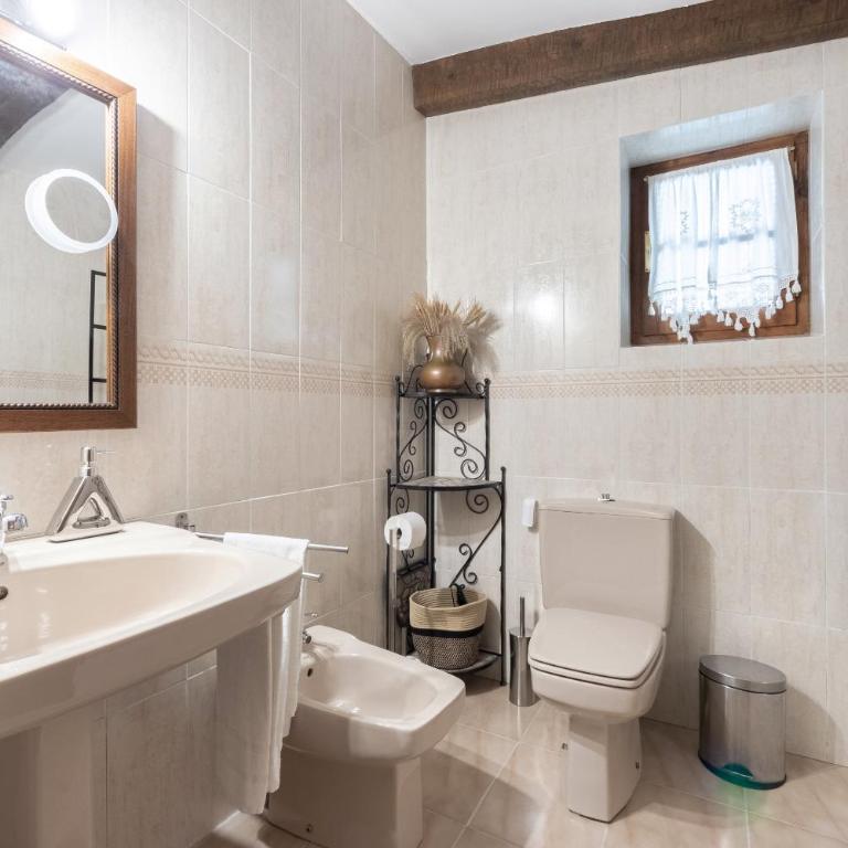 Caserio Urikosolo - Five-Bedroom House - 43
