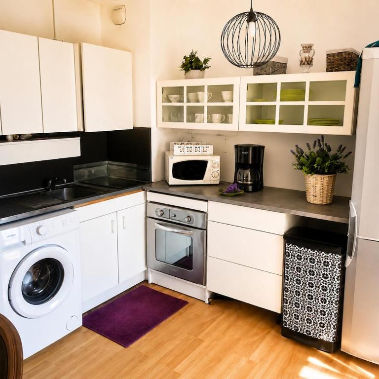 studio cosy avec terrasse à 80m de la plage - Apartment mit 1 Schlafzimmer - 2