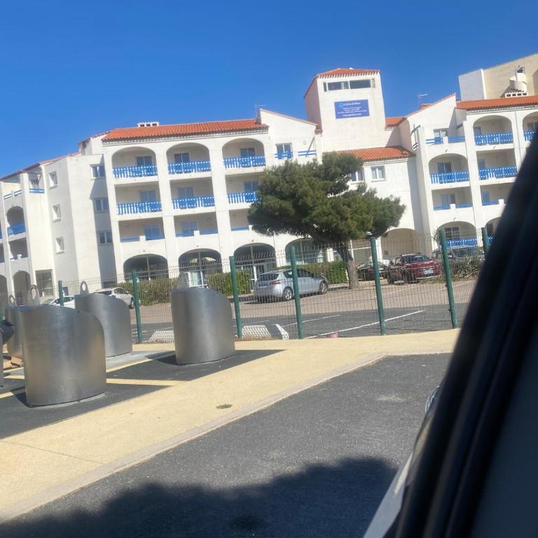 studio cosy avec terrasse à 80m de la plage - Apartment mit 1 Schlafzimmer - 6