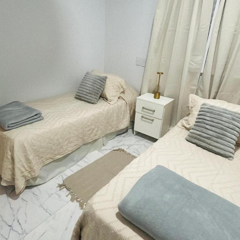 Aura Apart - Two-Bedroom Apartment - High Floor - 3