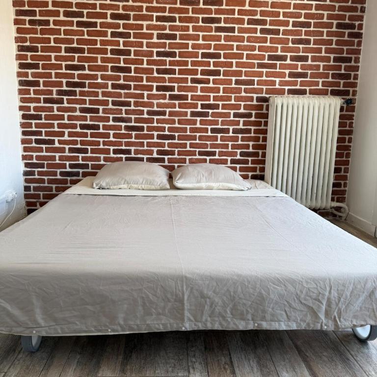 Promenade Terrace Beach Tram 1 min away - One-Bedroom Apartment - 12