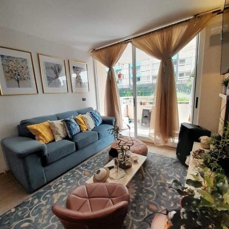 Large Urban Oasis Balcony y Parking y Metro L2 y L4A - Two-Bedroom Apartment - 1
