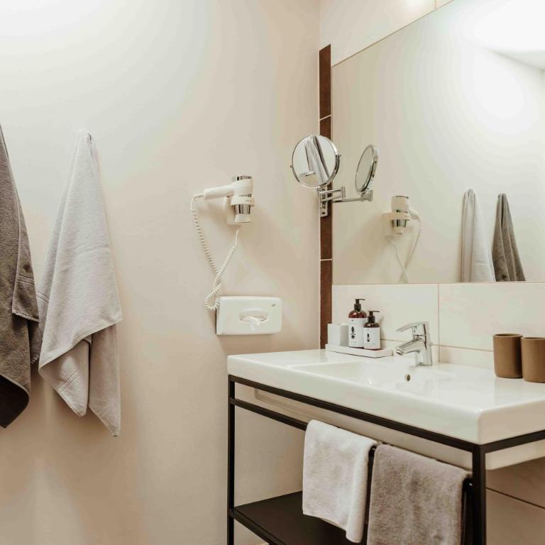 Arx Boutiquehotel - Standard Doppelzimmer - 6