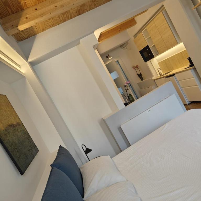 EKK Boutique Rooms Camere eleganti nel cuore di San Benedetto del Tronto - Camera Matrimoniale con Balcone - 5