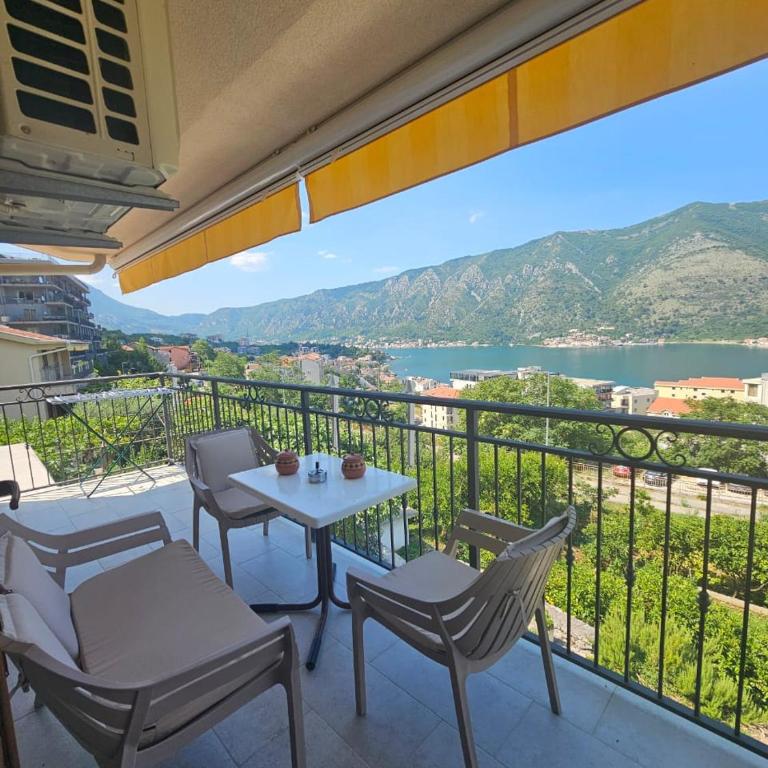 Apartment Milos - Apartment mit 2 Schlafzimmern, Terrasse und Meerblick - 10