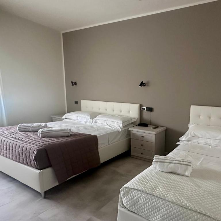 Hotel Splendid Toscolano Maderno - Camera Familiare Standard - 2