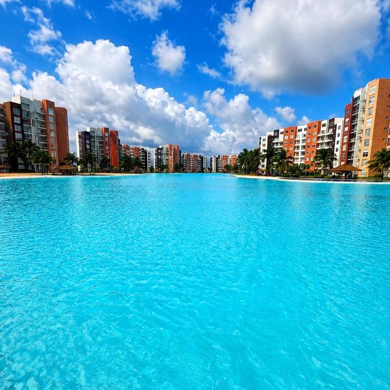 Oasis de lujo en Canún - Apartamento de 2 dormitorios con vistas a la piscina - 3