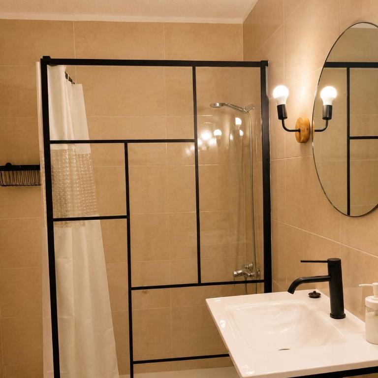 CozyCatalonia - Suite Apartment at Can Setmanes Central Blanes - Monolocale Familiare - 11