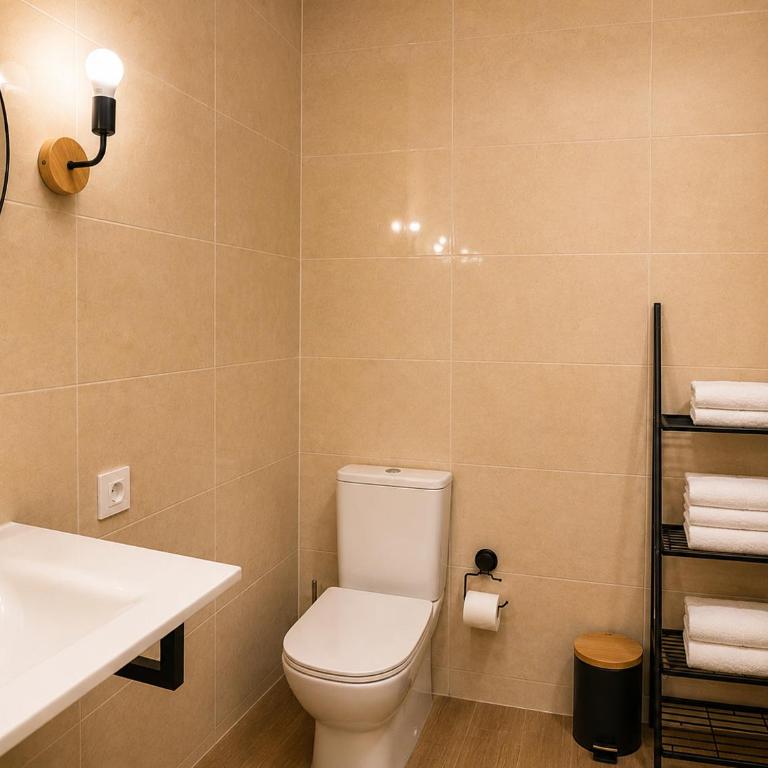 CozyCatalonia - Suite Apartment at Can Setmanes Central Blanes - Monolocale Familiare - 12
