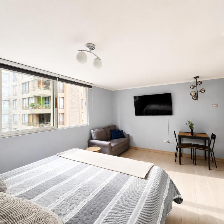 King Bed + Parking | Barrio Italia - One-Bedroom Apartment - 11