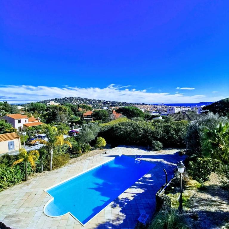 Le Riviera 5 pers, terrasse privée, accès piscine - Apartment mit 2 Schlafzimmern - 1