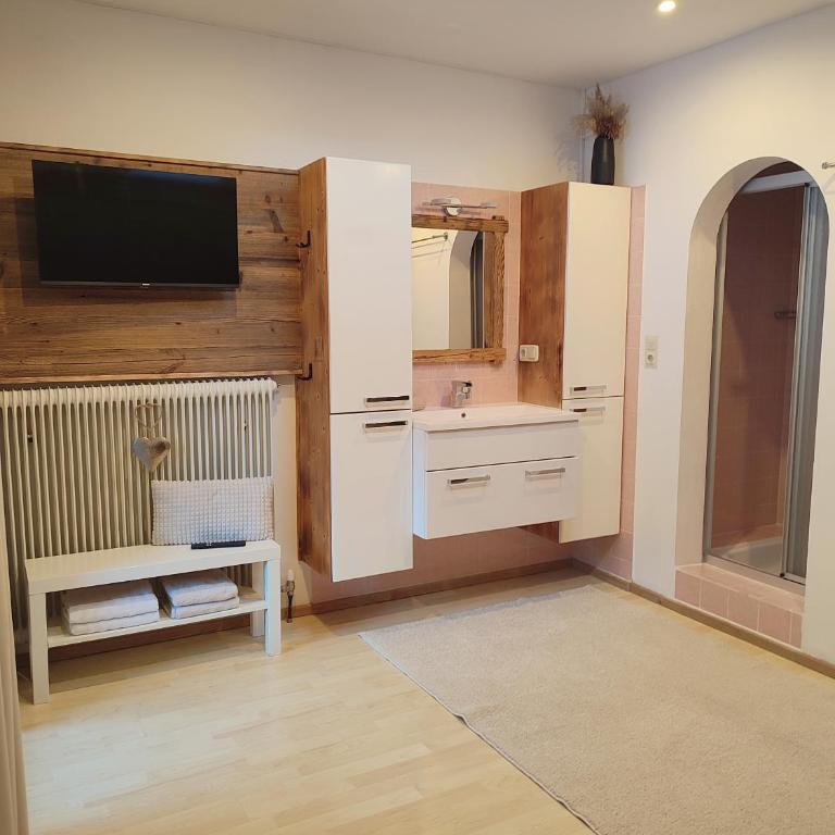 Haus Enzian - Apartment mit 3 Schlafzimmern und Balkon - 11