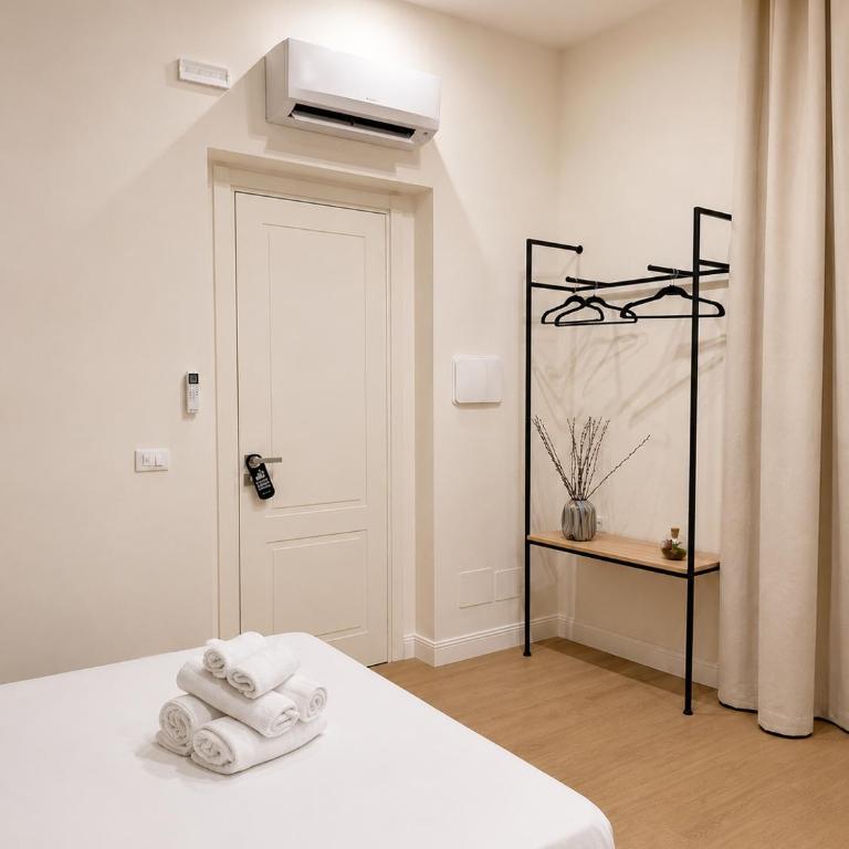 Xenia Suites Duomo - Superior Triple Room - 6