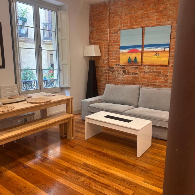 Old Town City Center, Self checkin with AC - Three-Bedroom Premium Apartment - 15