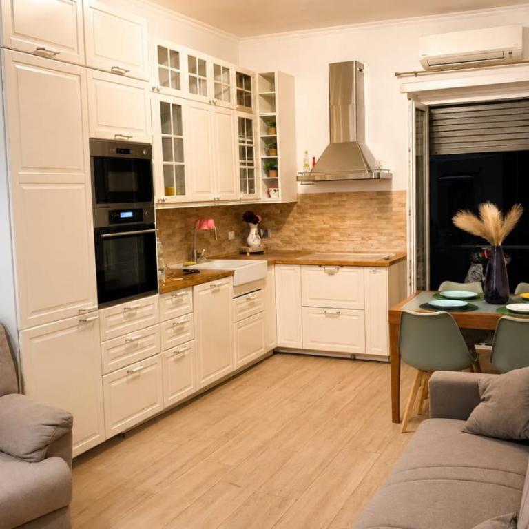 Italian House Decio Mure Terrace & Metro A - Appartamento con 2 Camere da Letto - 1