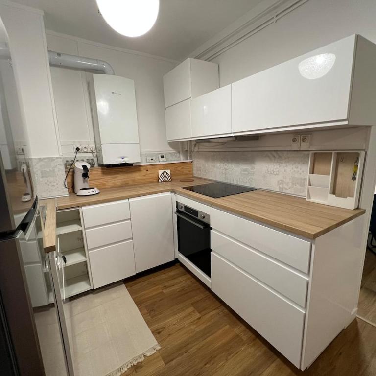Bel Appartement 2 Chambres - Totalment Renouvellé - Appartamento con 2 Camere da Letto - 1