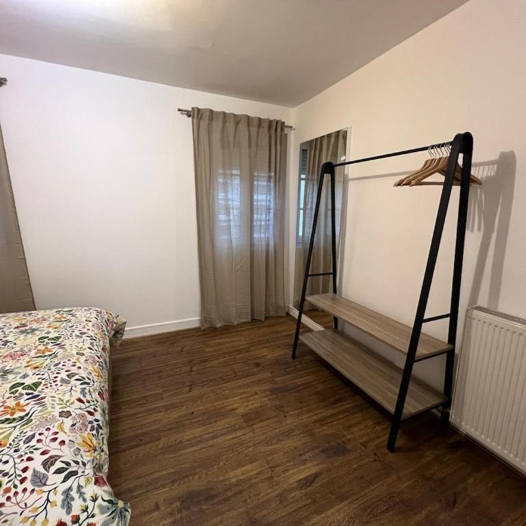 Bel Appartement 2 Chambres - Totalment Renouvellé - Appartamento con 2 Camere da Letto - 12