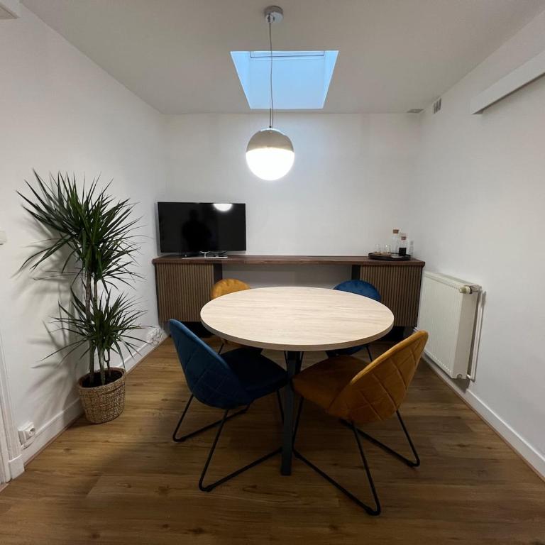 Bel Appartement 2 Chambres - Totalment Renouvellé - Appartamento con 2 Camere da Letto - 15